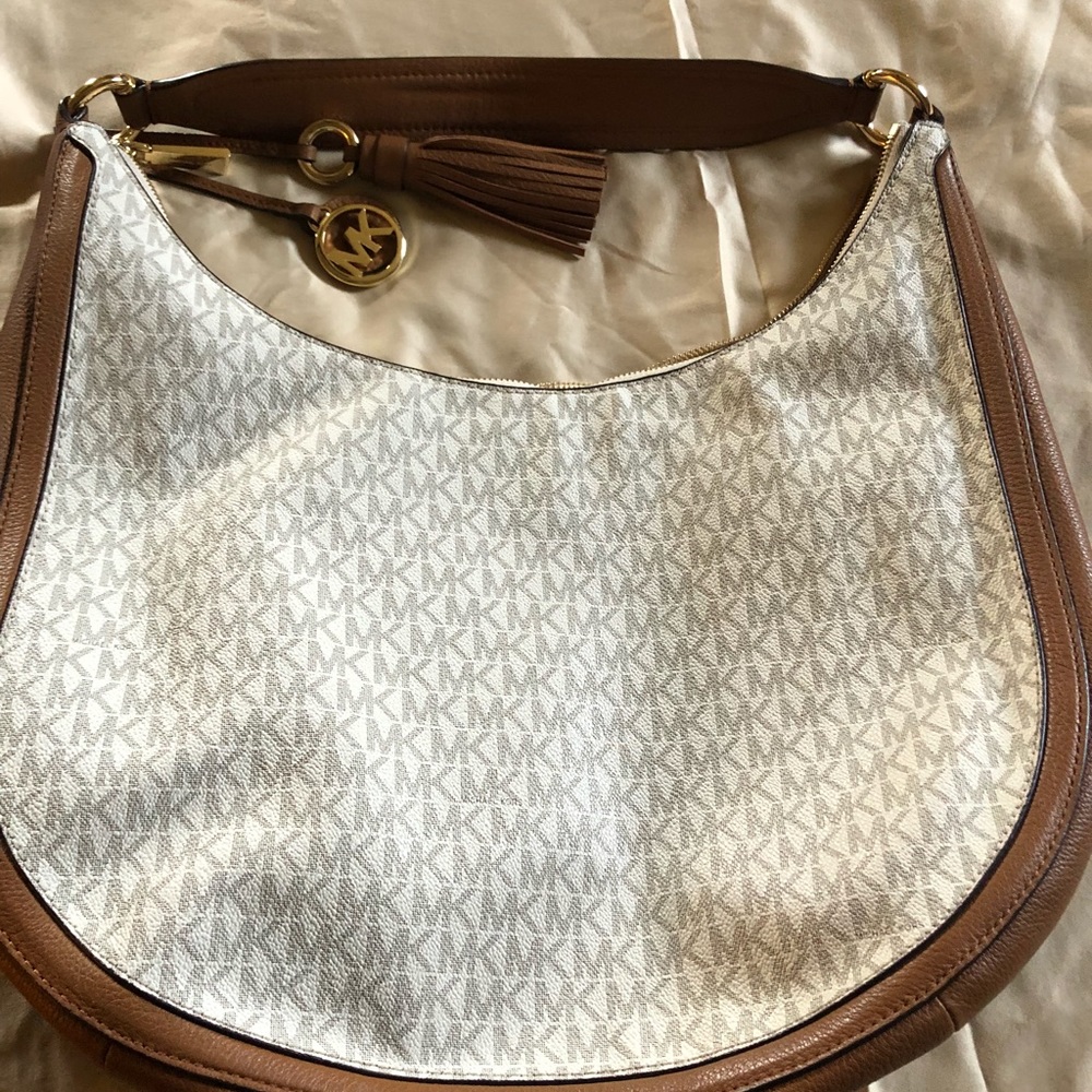 Michael Kors hand bag